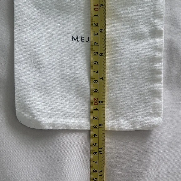 Mejuri Cream Jewelry Pouches - Picture 5 of 6